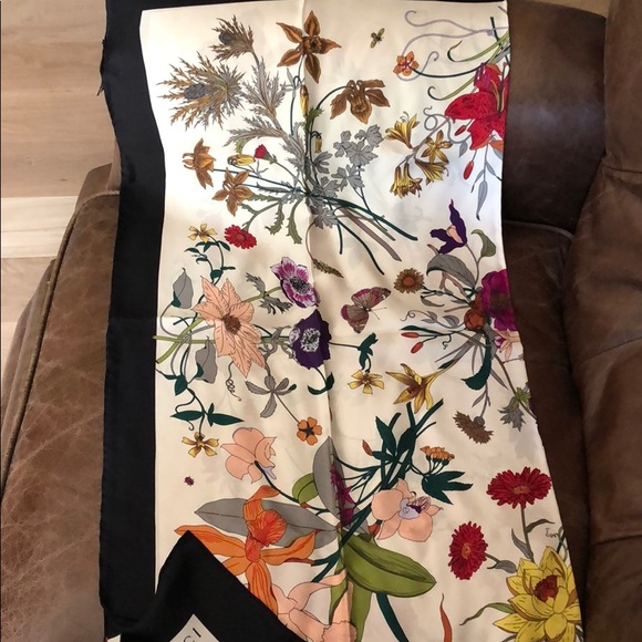 Gucci scarf - Picture 3 of 6